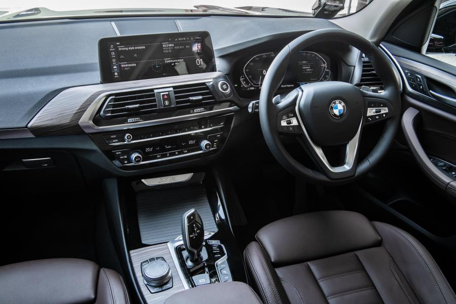 Торпедо BMW X3 xDrive30e xLine (G01) 2020 года  (SG) (фото 25 из 40)